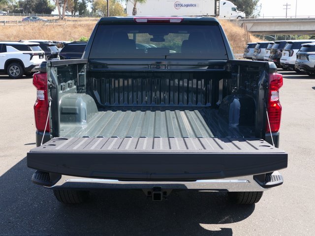 2025 Chevrolet Silverado 1500 LT photo 5