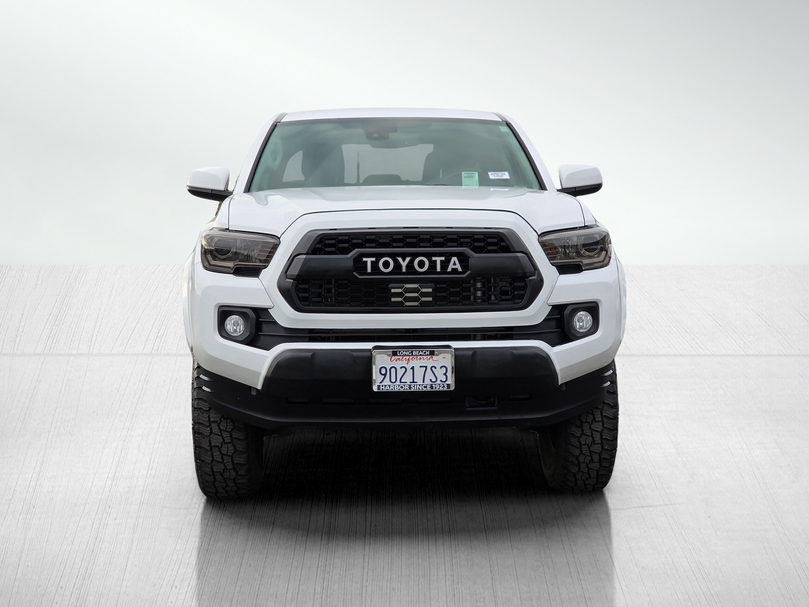 2021 Toyota Tacoma SR5 photo 2
