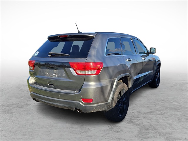 2012 Jeep Grand Cherokee Laredo Altitude photo 2