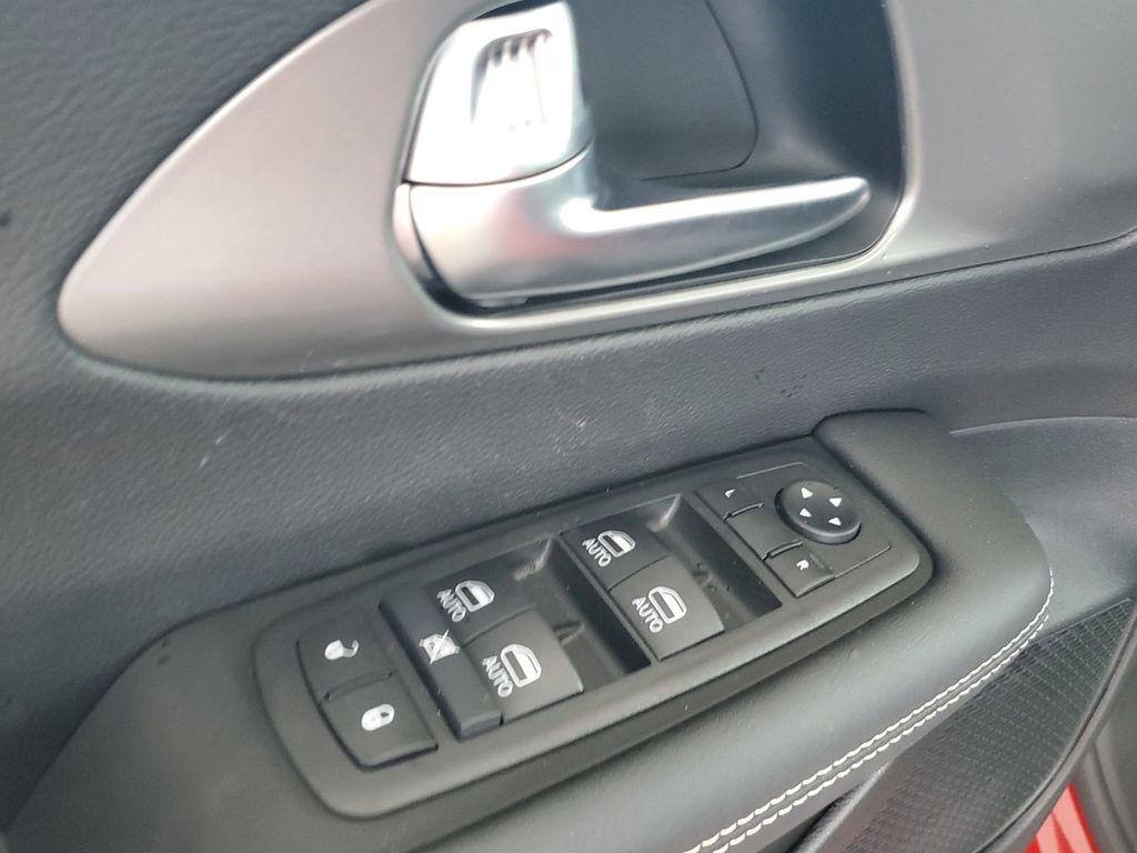 2026 Chrysler Voyager LX photo 39