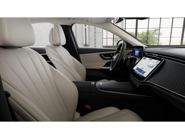 2026 Mercedes Benz E 350 4MATIC photo 4