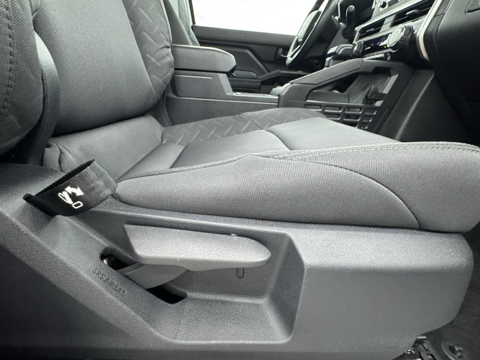 2024 Toyota Tacoma SR XtraCab photo 41