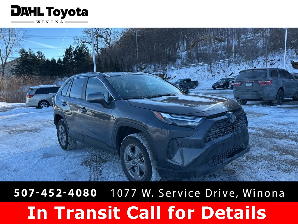 2025 Toyota RAV4 XLE's photo