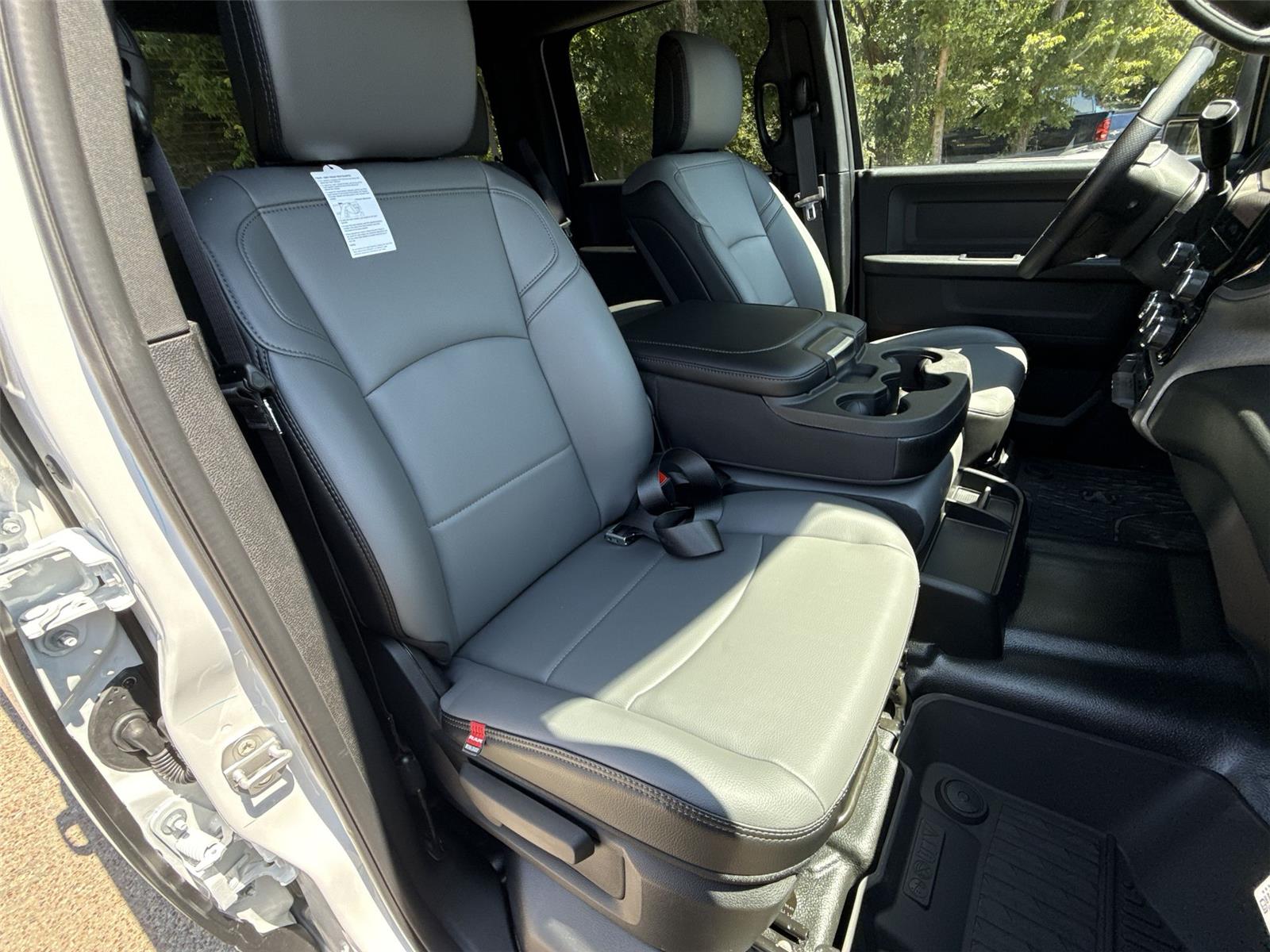 2026 Ram 2500 Tradesman photo 19