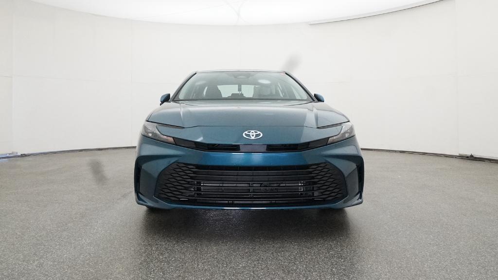2026 Toyota Camry LE photo 3