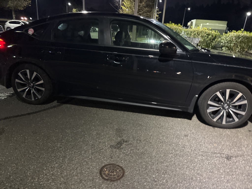 2024 Honda Civic Hatchback EX-L's photo