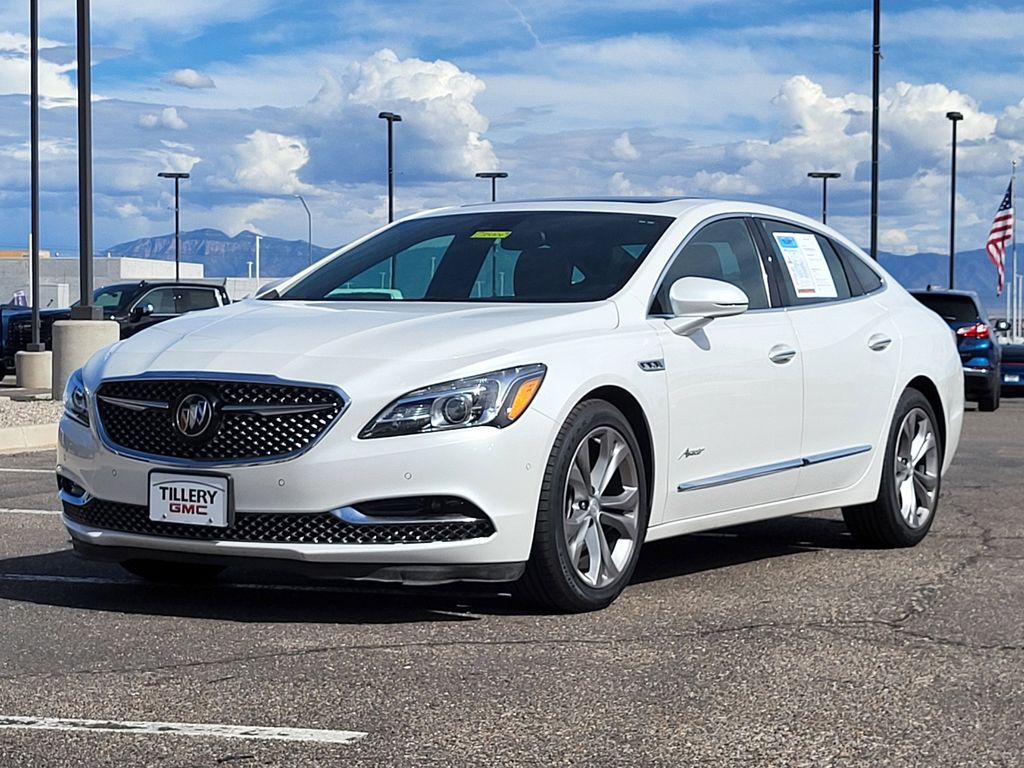 2019 Buick LaCrosse Avenir photo 2