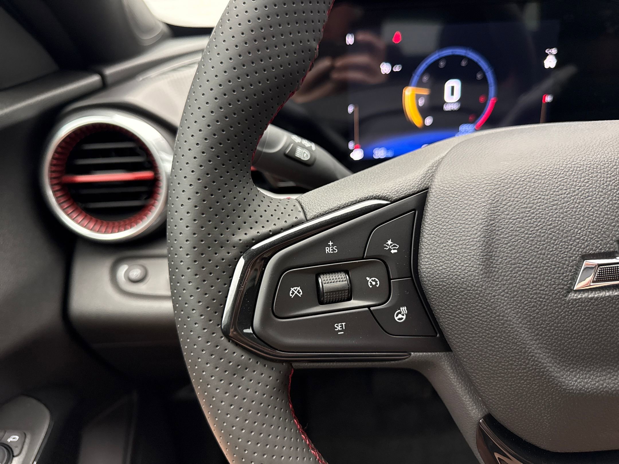 2025 Chevrolet Trax photo 15