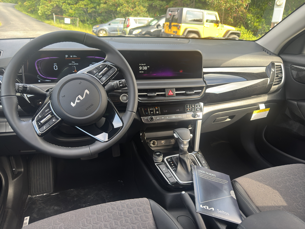 2026 Kia Seltos S photo 10