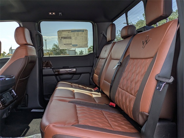 2025 Ford F-150 XLT photo 13