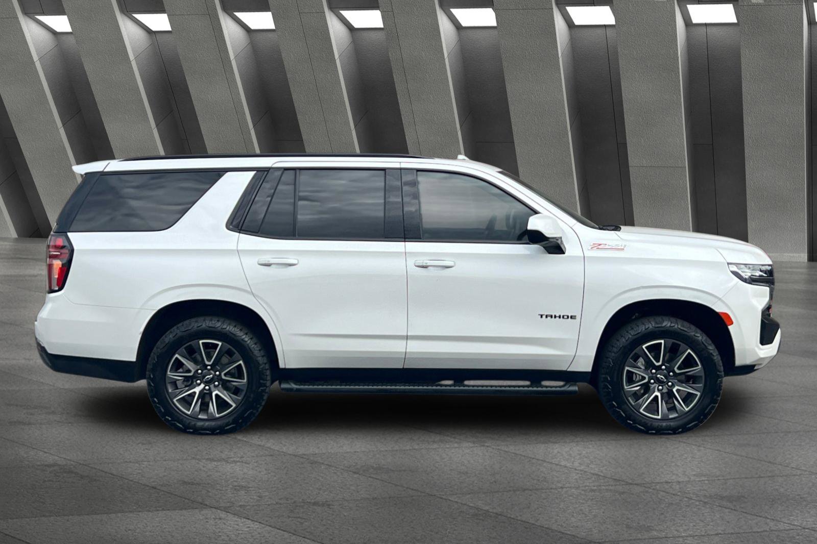 2022 Chevrolet Tahoe Z71 photo 2