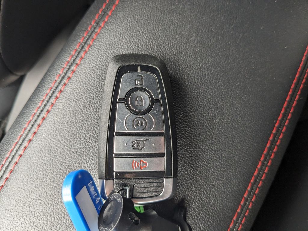 2025 Ford Escape ST-Line photo 28