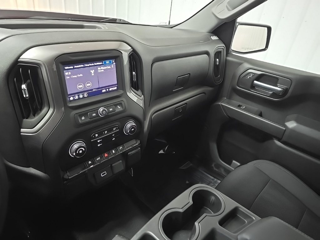 2020 Chevrolet Silverado 1500 Custom photo 25