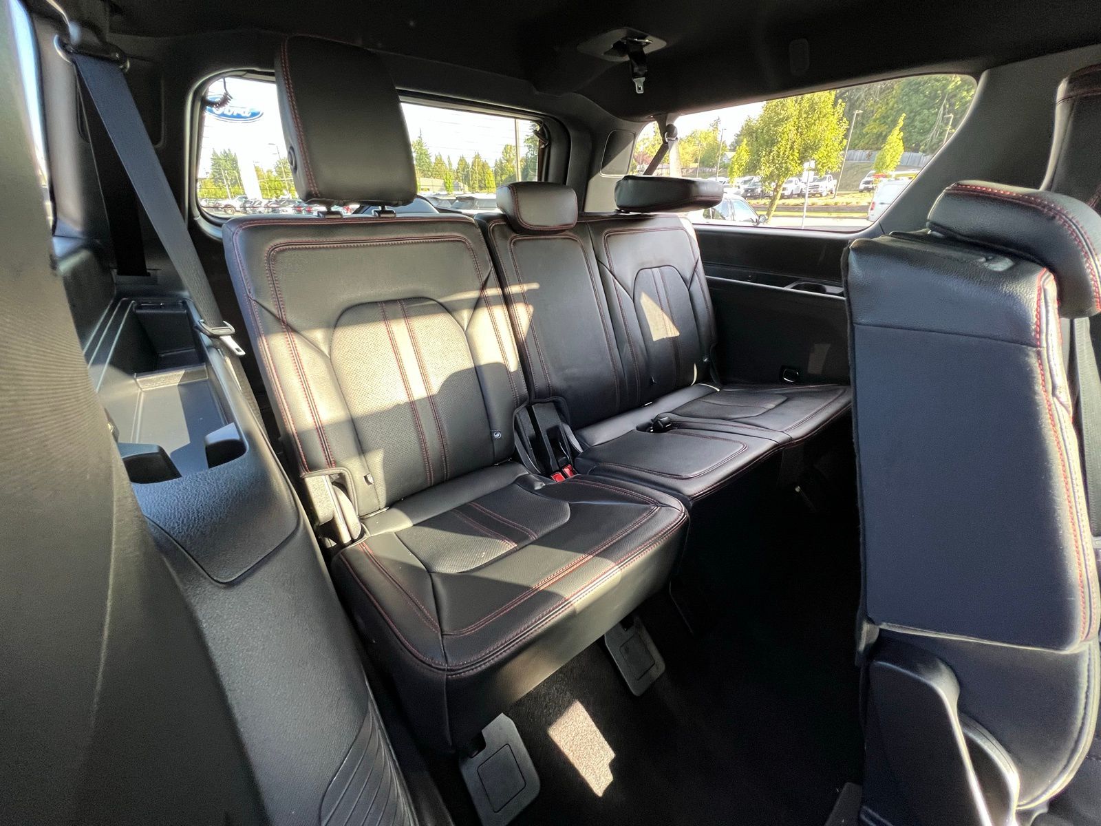 2022 Ford Expedition MAX Limited photo 18