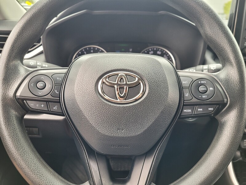 2022 Toyota RAV4 XLE photo 18