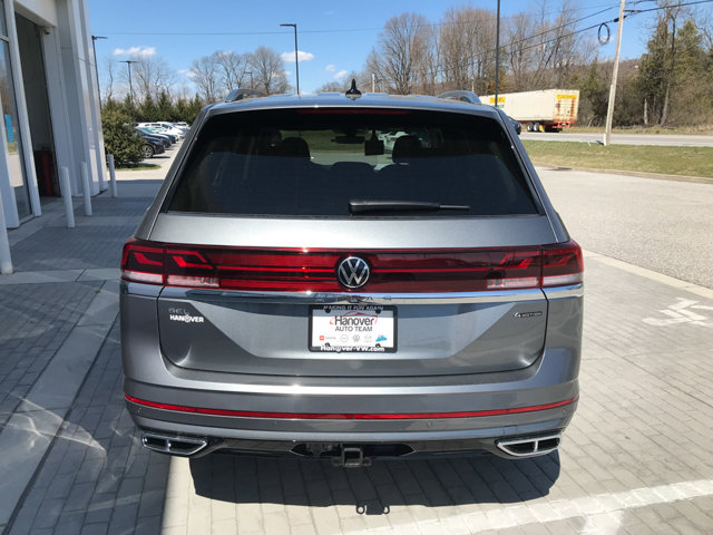 2025 Volkswagen Atlas SE Premium R-Line photo 3