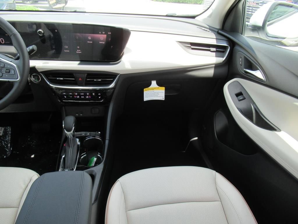 2026 Buick Encore GX Avenir photo 13
