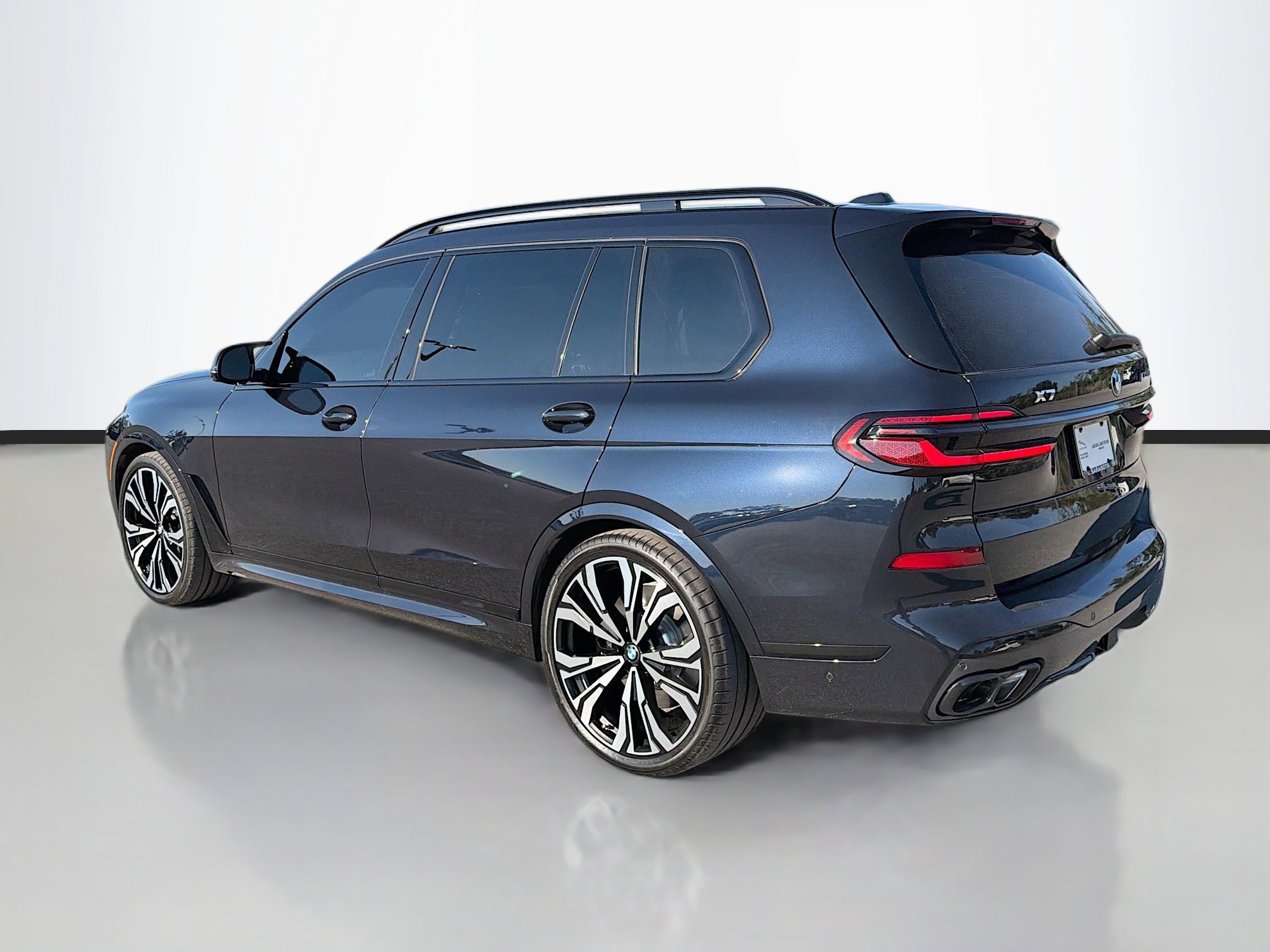 2026 Bmw X7 M60i photo 3