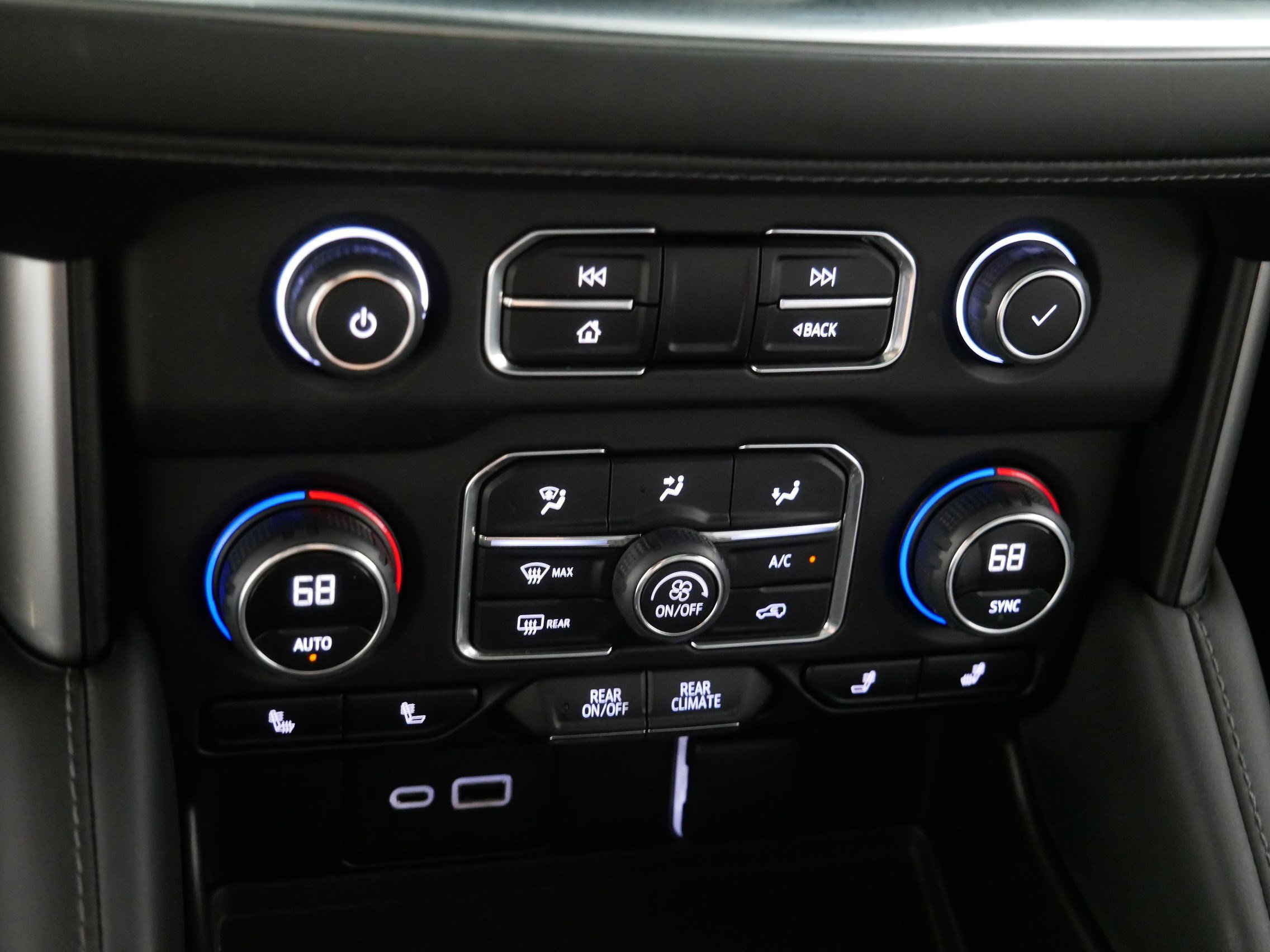 2023 Chevrolet Tahoe Z71 photo 31