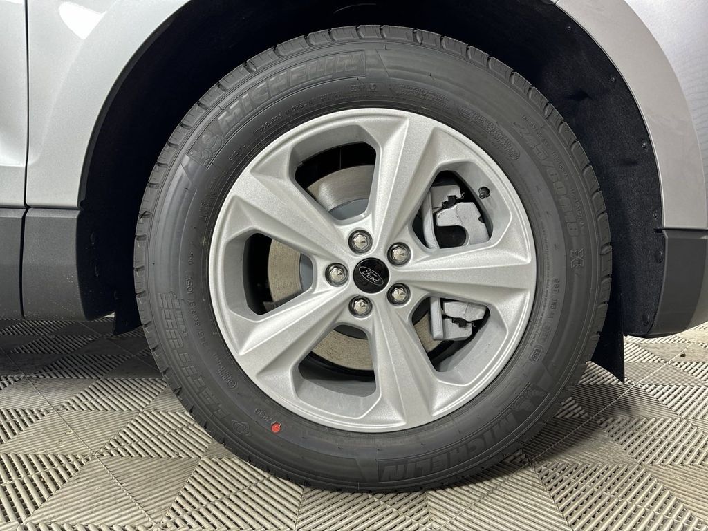 2024 Ford Edge SE photo 9