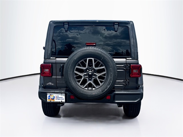 2025 Jeep Wrangler Sahara photo 5