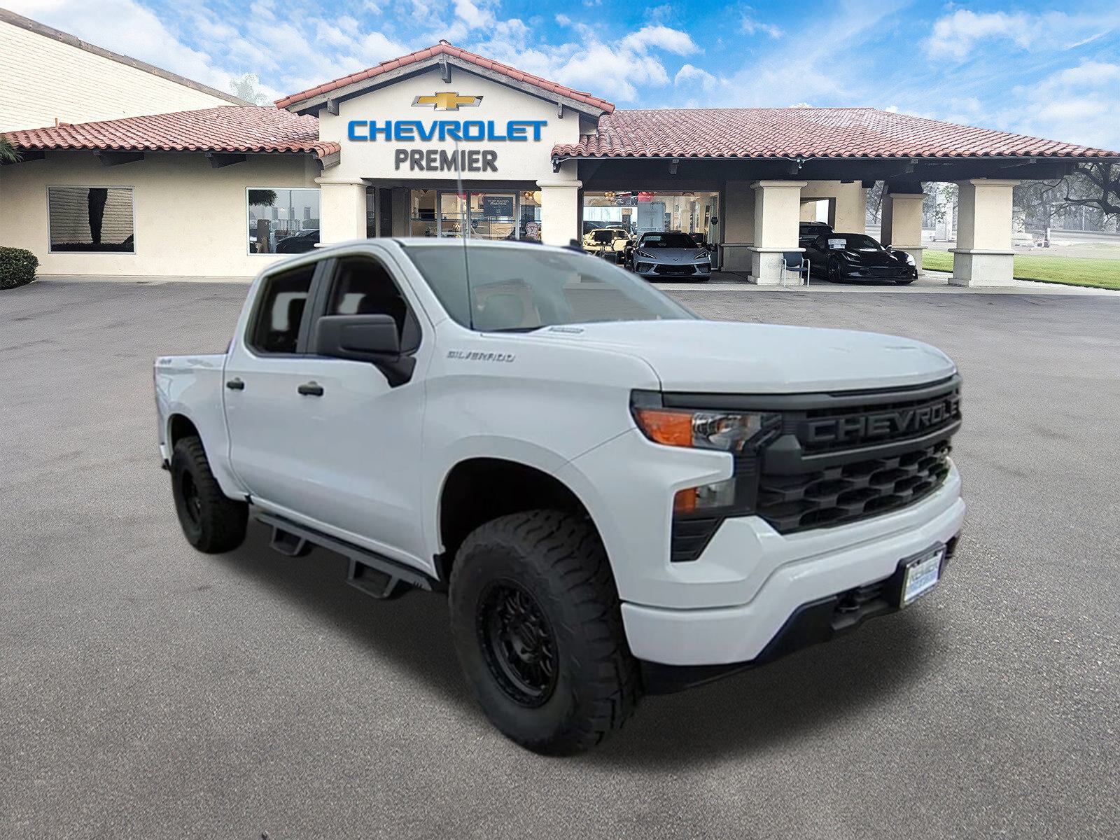 2025 Chevrolet Silverado 1500 Custom photo 2