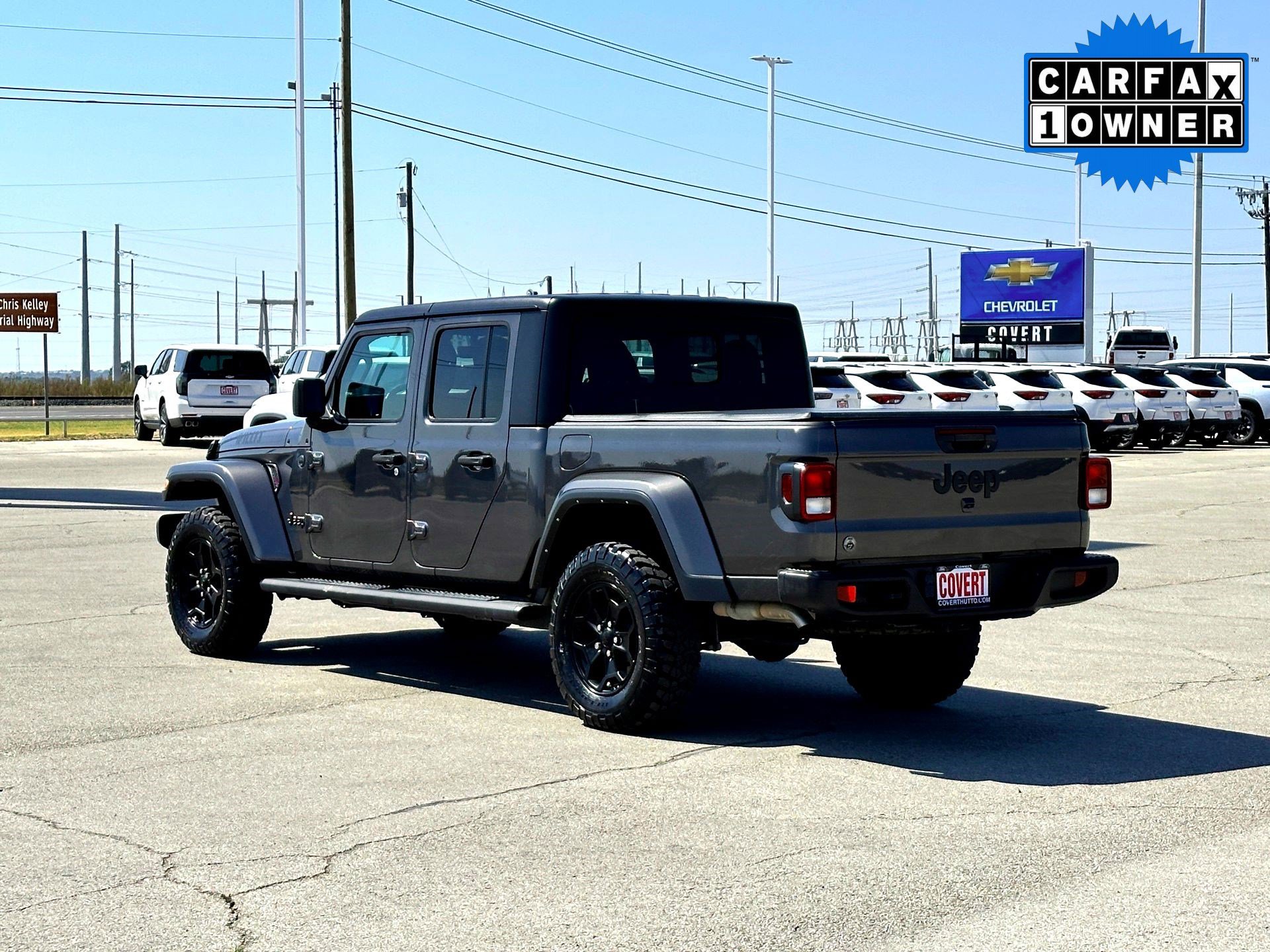 2022 Jeep Gladiator Altitude photo 3