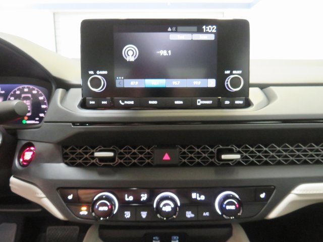 2025 Honda Accord SE photo 3