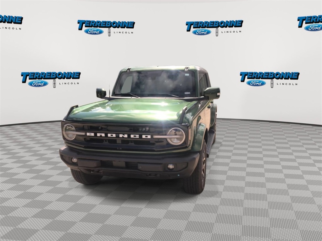 2025 Ford Bronco Outer Banks photo 3