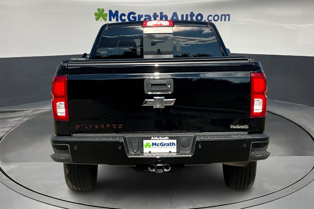 2018 Chevrolet Silverado 1500 LTZ photo 3