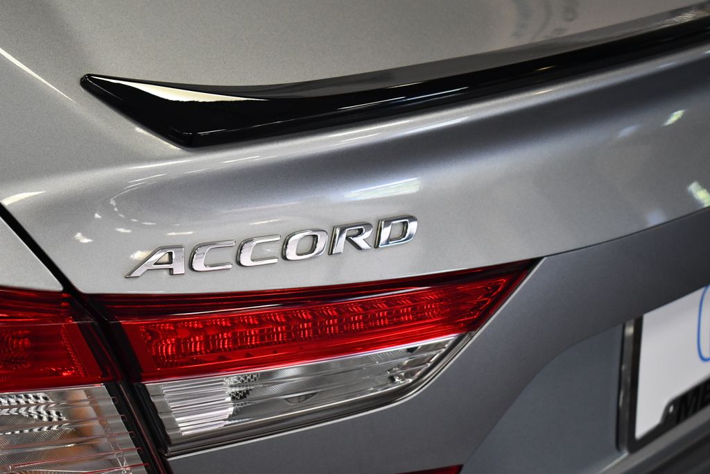2022 Honda Accord Sport 2.0T photo 5