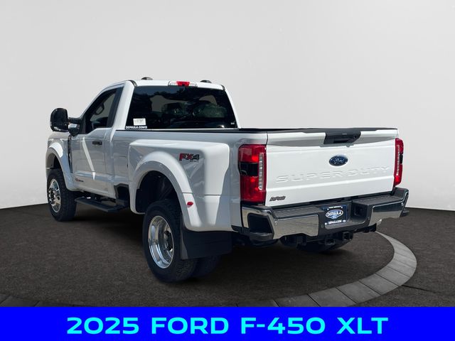 2025 Ford F-450 photo 3
