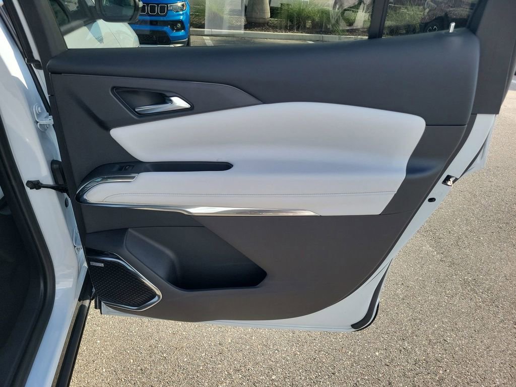 2026 Chevrolet Traverse High Country photo 40