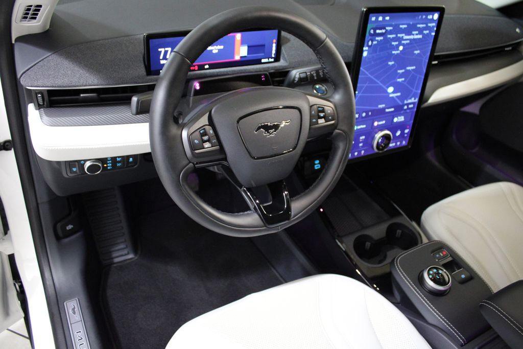 2021 Ford Mustang Mach-E Premium photo 11