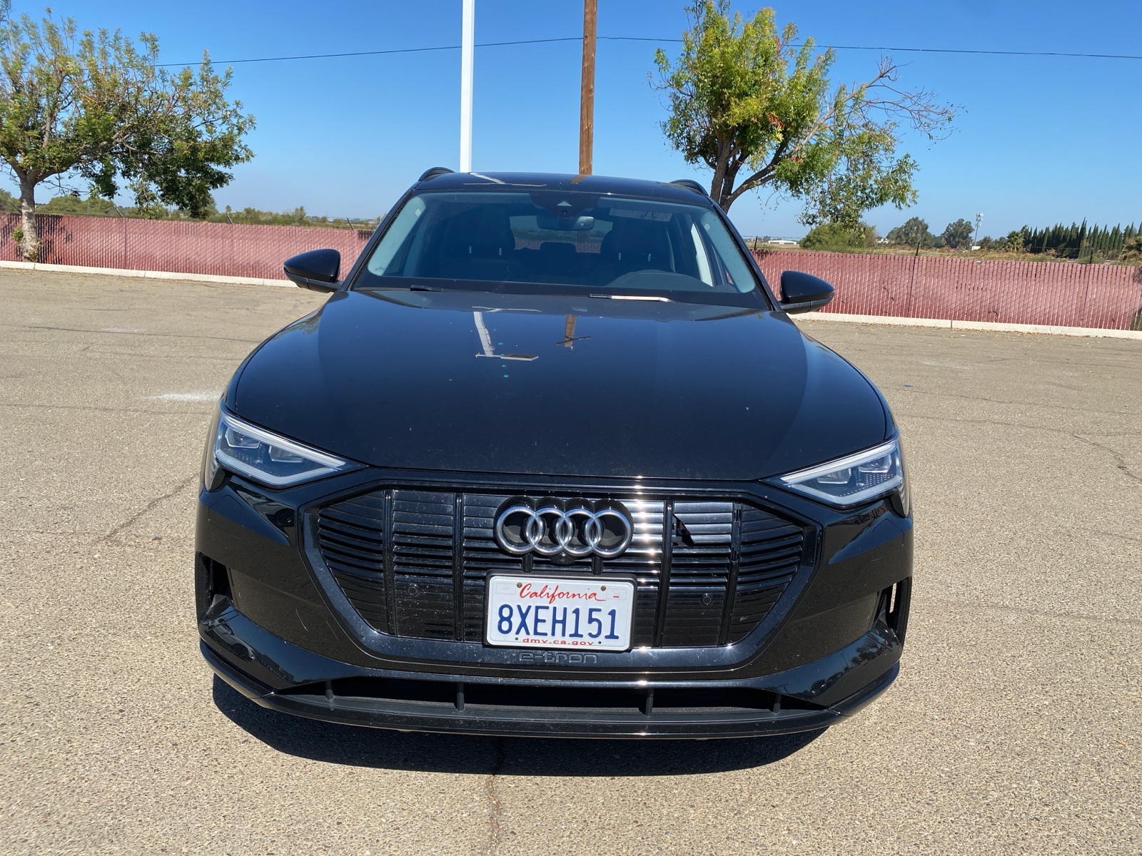 2021 Audi e-tron Premium photo 2