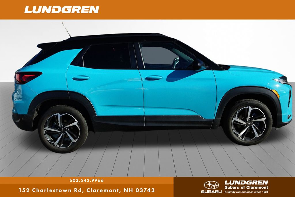 2022 Chevrolet Trailblazer RS photo 2