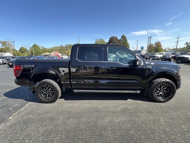 2024 Ford F-150 XLT photo 2