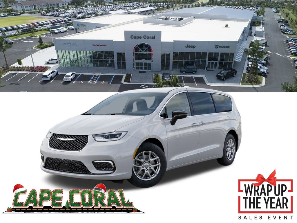 2026 Chrysler Pacifica Select's photo