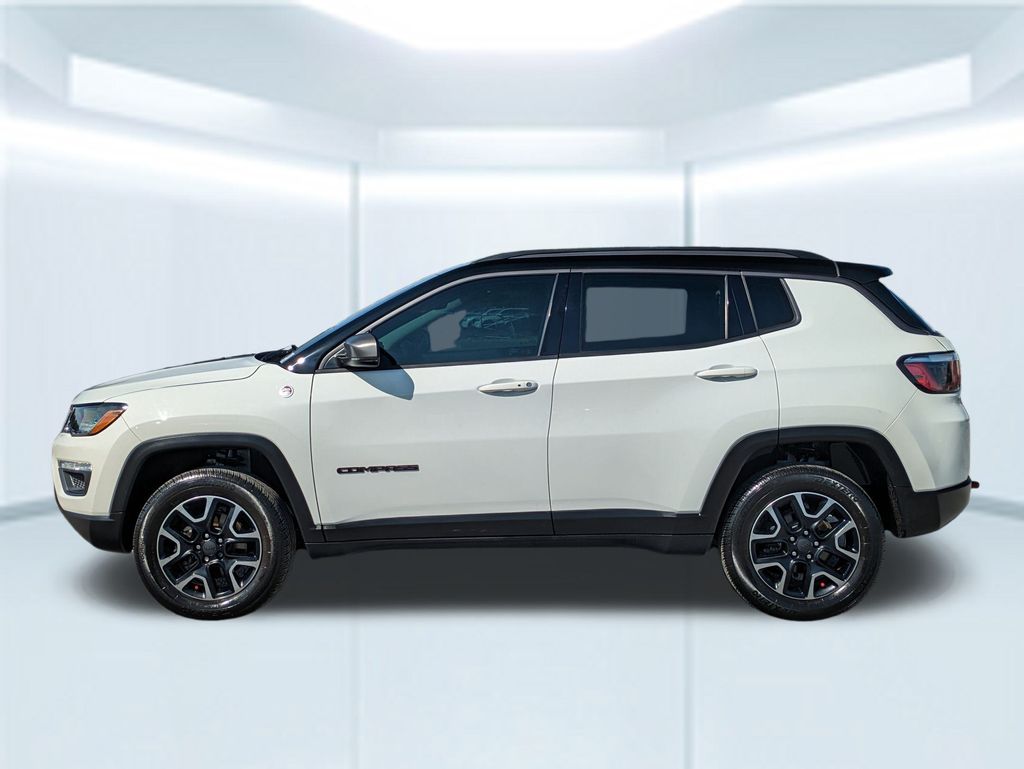 2019 Jeep Compass Trailhawk photo 2