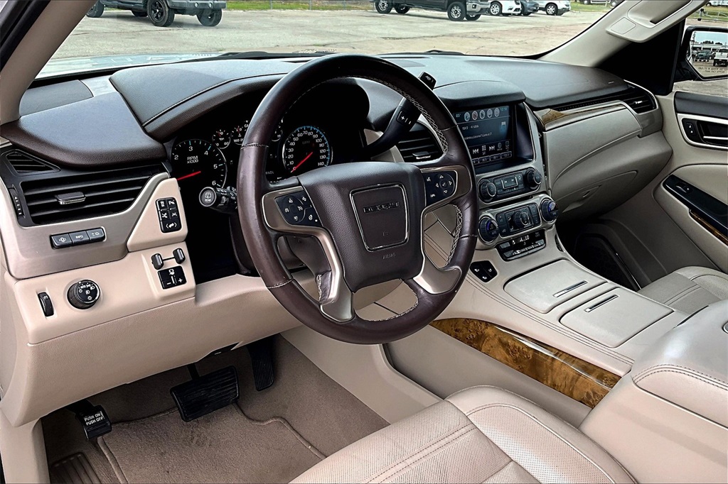 2017 Gmc Yukon Denali photo 14
