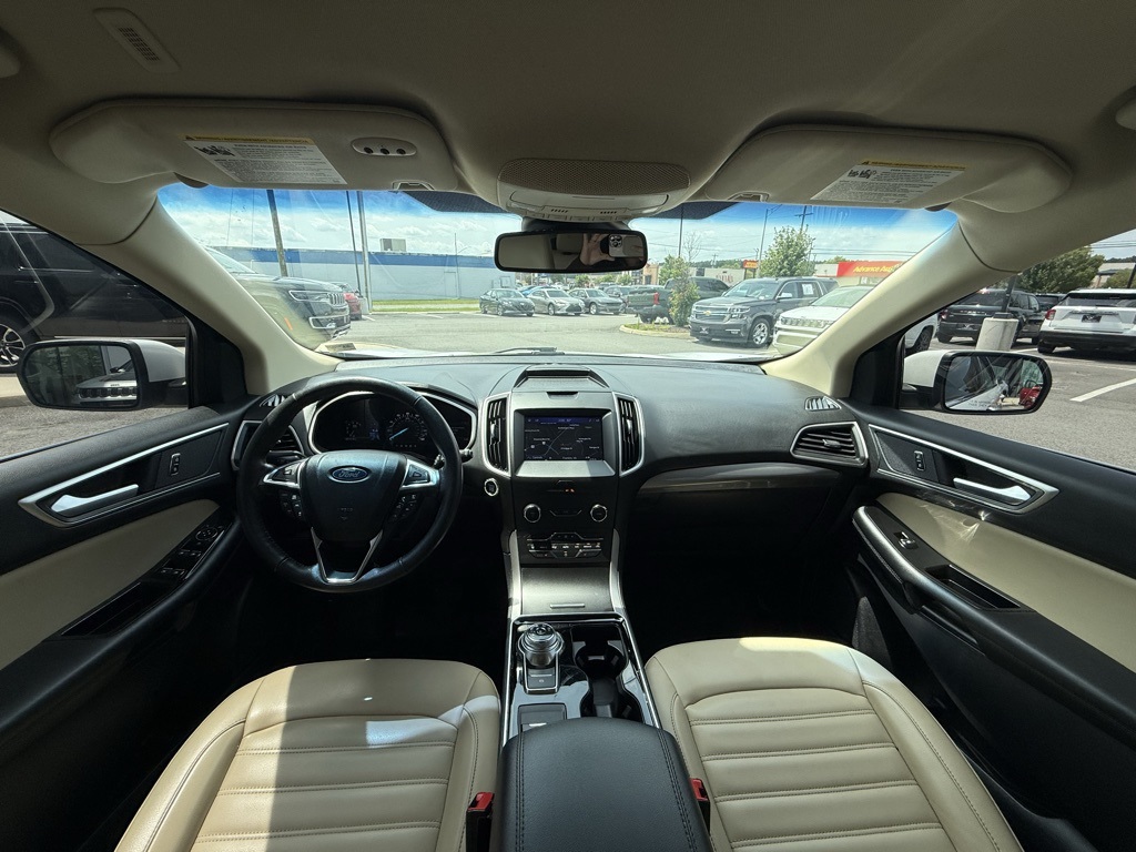 2020 Ford Edge SEL photo 30