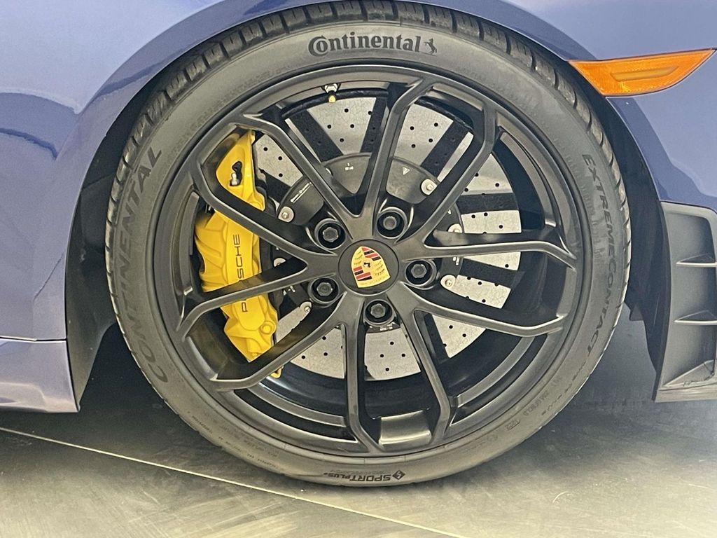 2021 Porsche Boxster Spyder photo 13