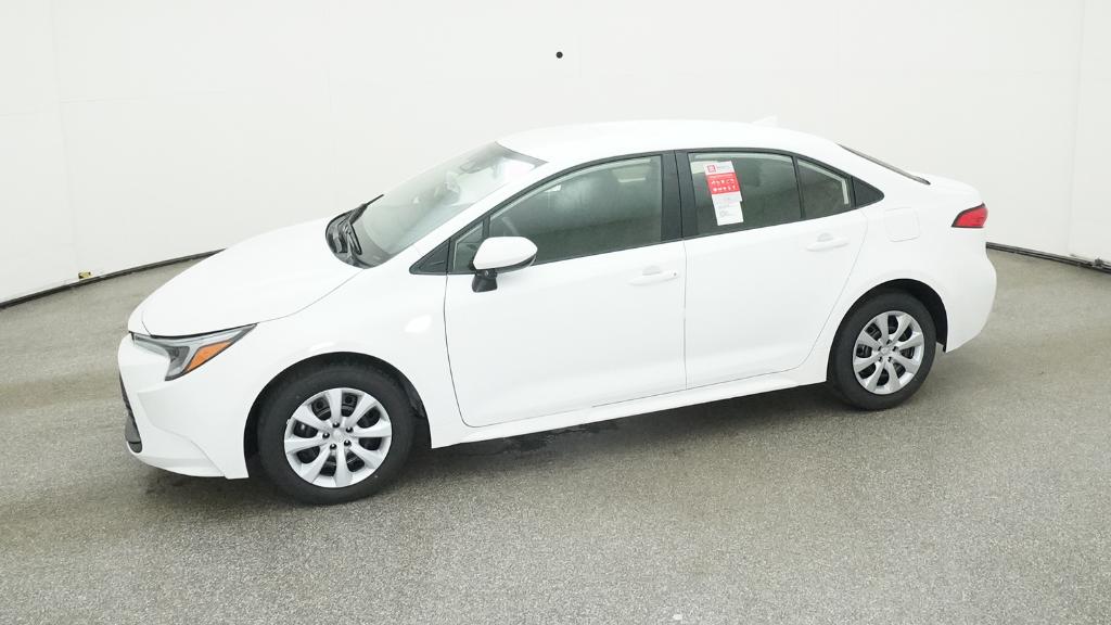 2025 Toyota Corolla Hybrid LE photo 5