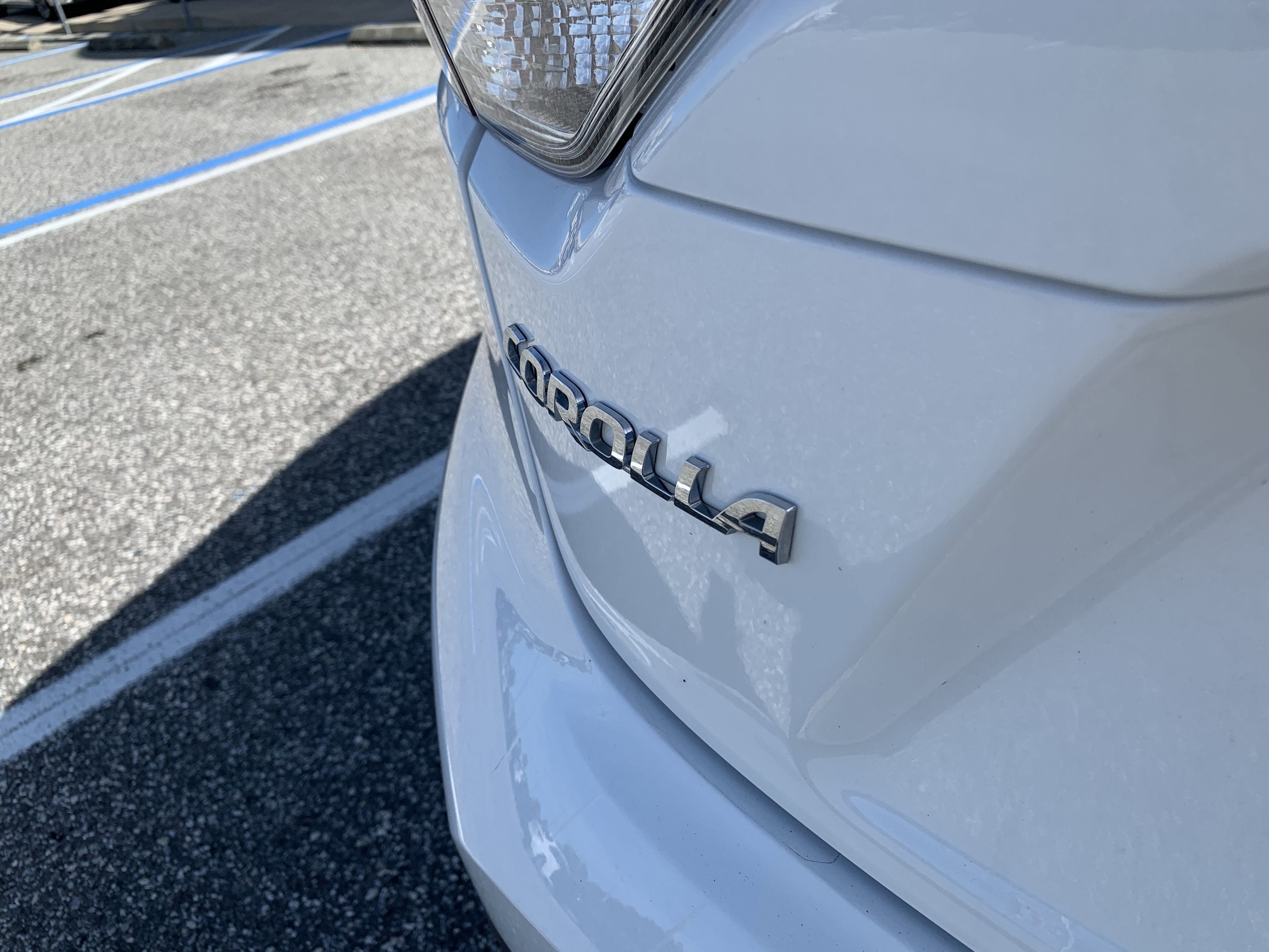 2023 Toyota Corolla LE photo 2