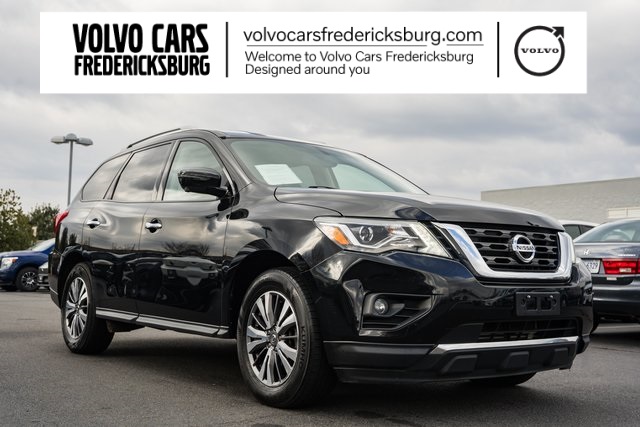 2019 Nissan Pathfinder SL's photo