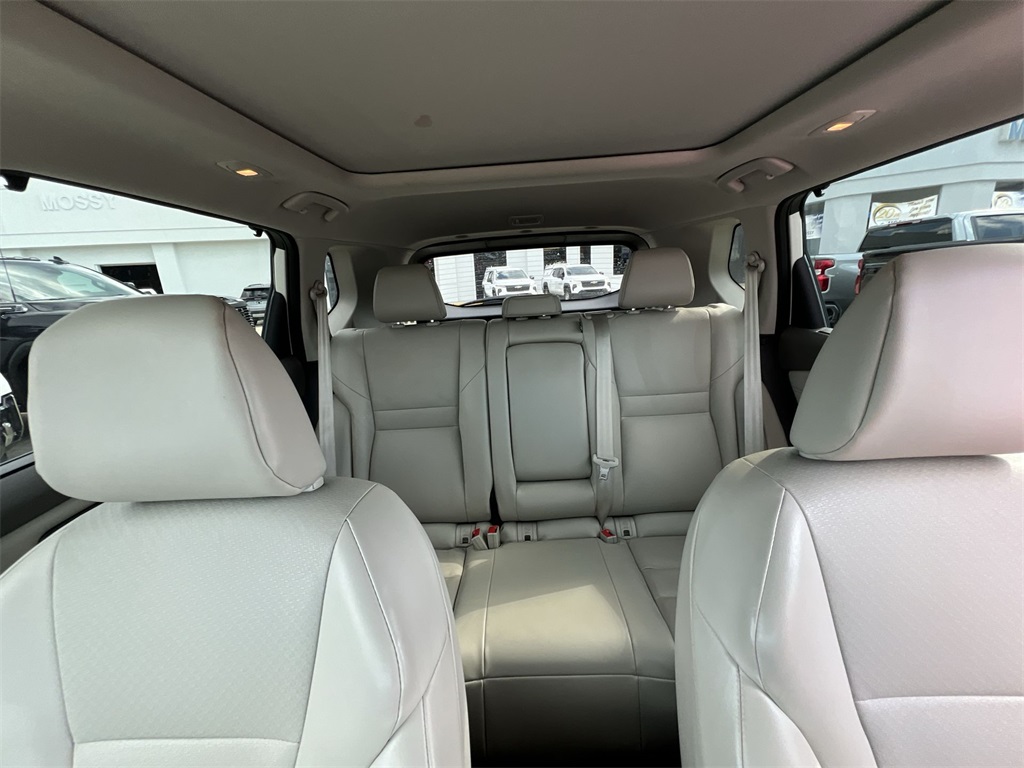 2022 Nissan Rogue SV photo 9