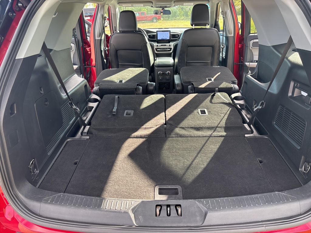 2022 Ford Explorer XLT photo 24