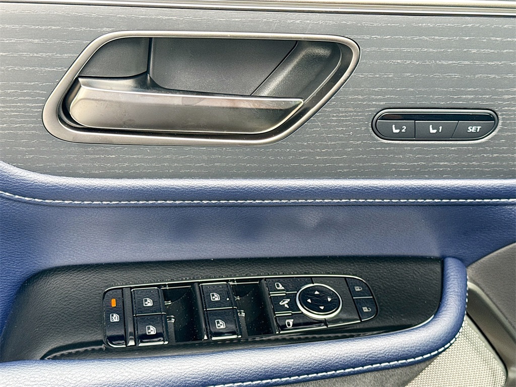2026 Infiniti QX80 Sensory photo 16
