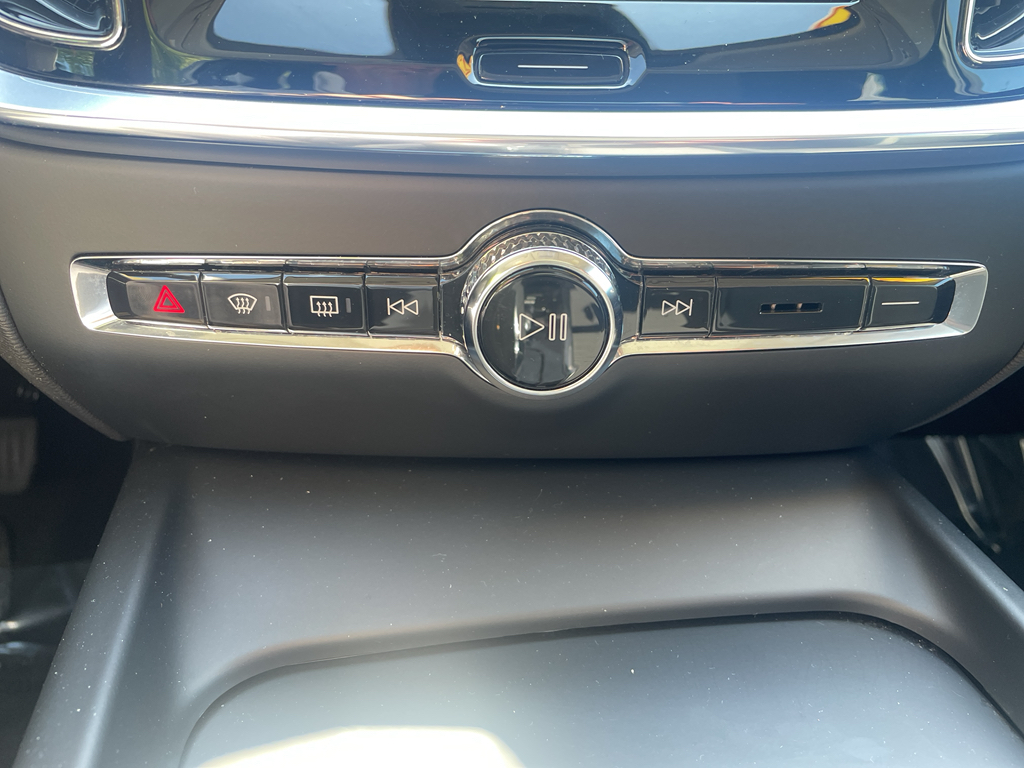 2024 Volvo S60 B5 Core photo 22