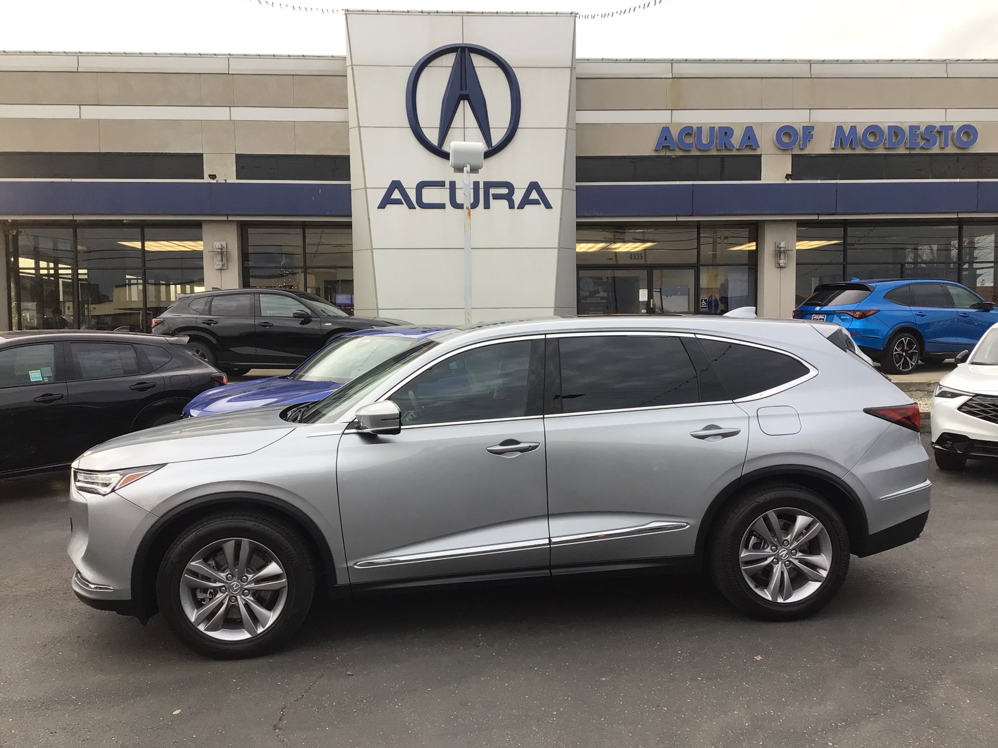 2023 Acura MDX Base's photo